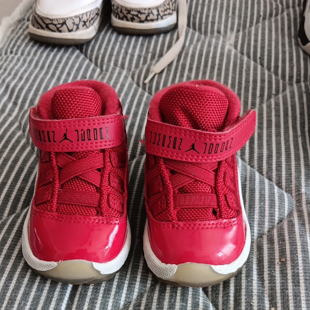 Jordan Kids Red Sneakers